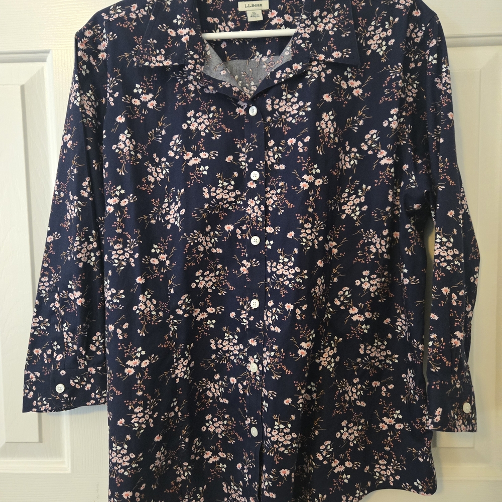 L.L. Bean Women's Floral Navy Top 100% Cotton Button Down Size XL